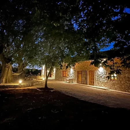 Kostela Stone House Nyaraló *