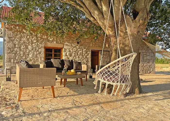 Kostela Stone House Holiday home *